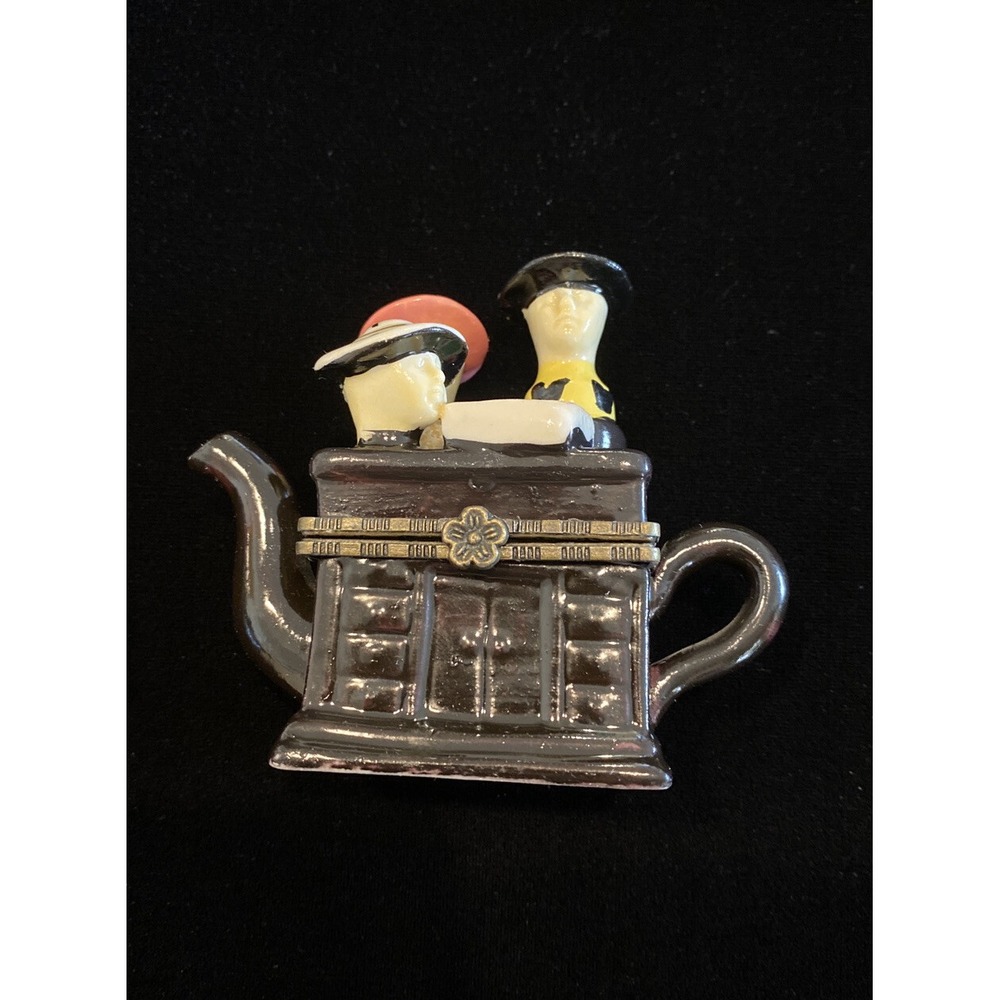 Rare Ceramic Faces & Hats / Teapot Trinket Jewelry Box No Signed Excellent Condi